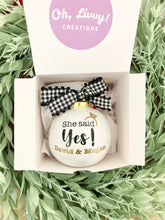 Load image into Gallery viewer, Proposal Ornament Set